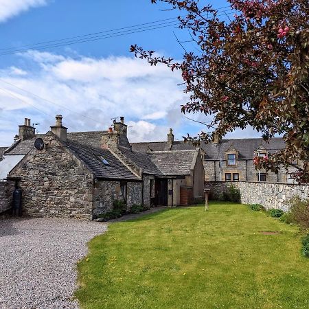 Ailnack Cottage -Cheerful Cottage With Secure Garden And Off Street Parking Sleeps 4 Tomintoul Exterior photo