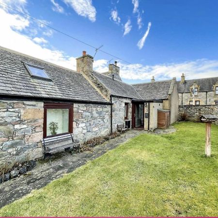 Ailnack Cottage -Cheerful Cottage With Secure Garden And Off Street Parking Sleeps 4 Tomintoul Exterior photo