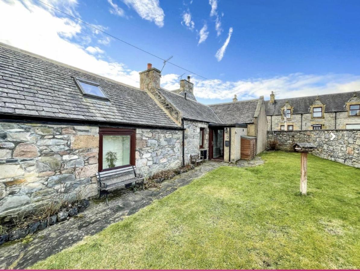 Ailnack Cottage -Cheerful Cottage With Secure Garden And Off Street Parking Sleeps 4 Tomintoul Exterior photo